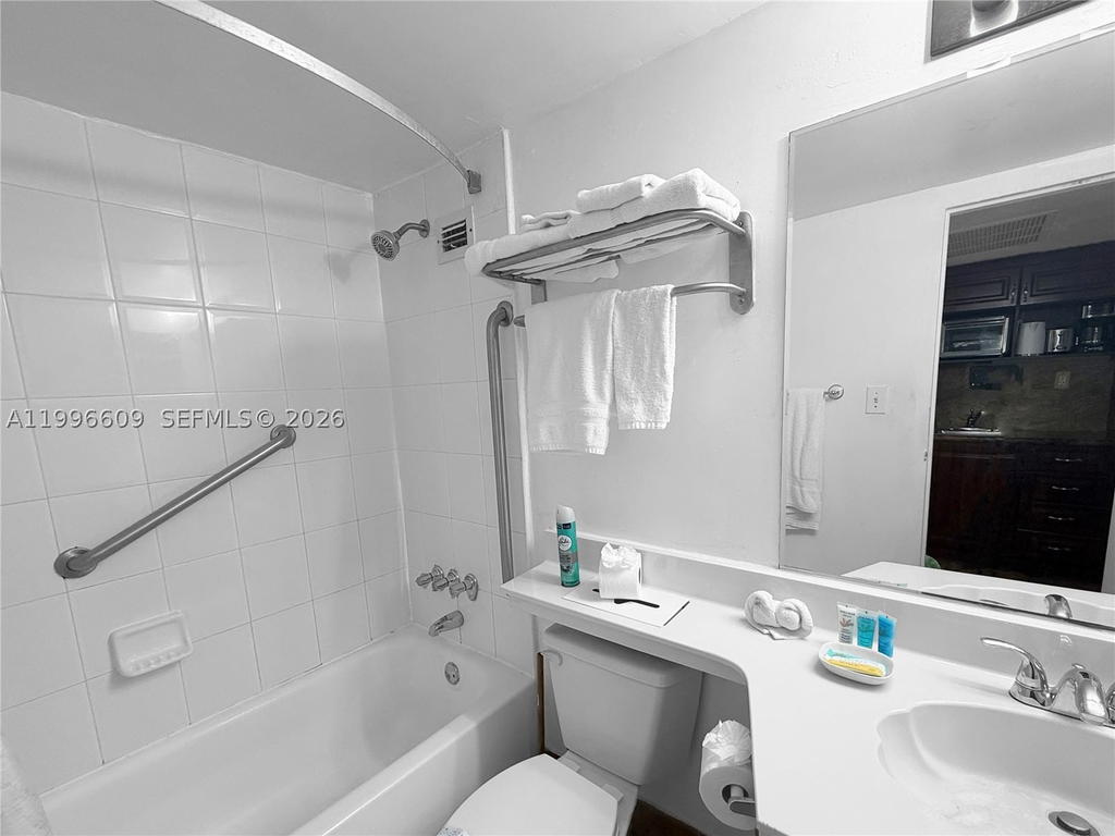 Real estate property located at 19201 Collins Ave #623, Miami-dade, The Aventura Beach Club C, Sunny Isles Beach, FL
