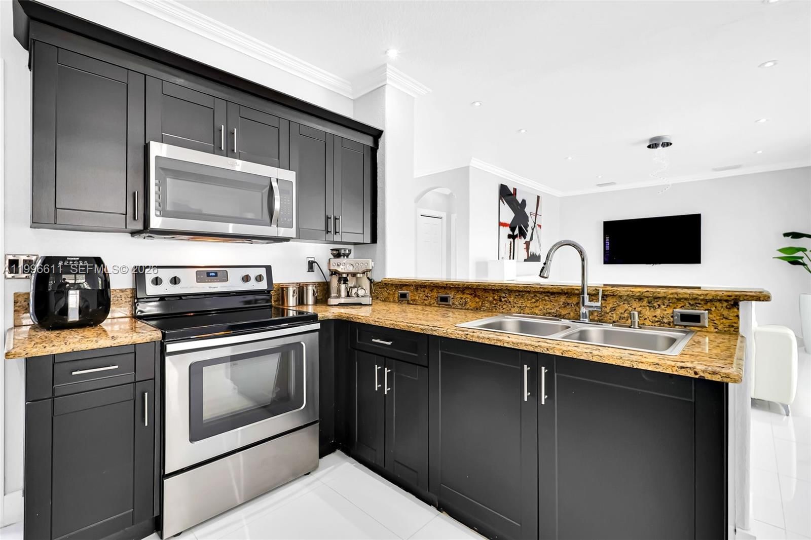 Real estate property located at 3002 147th Ct, Miami-dade, Camino Real Estates 1st A, Miami, FL