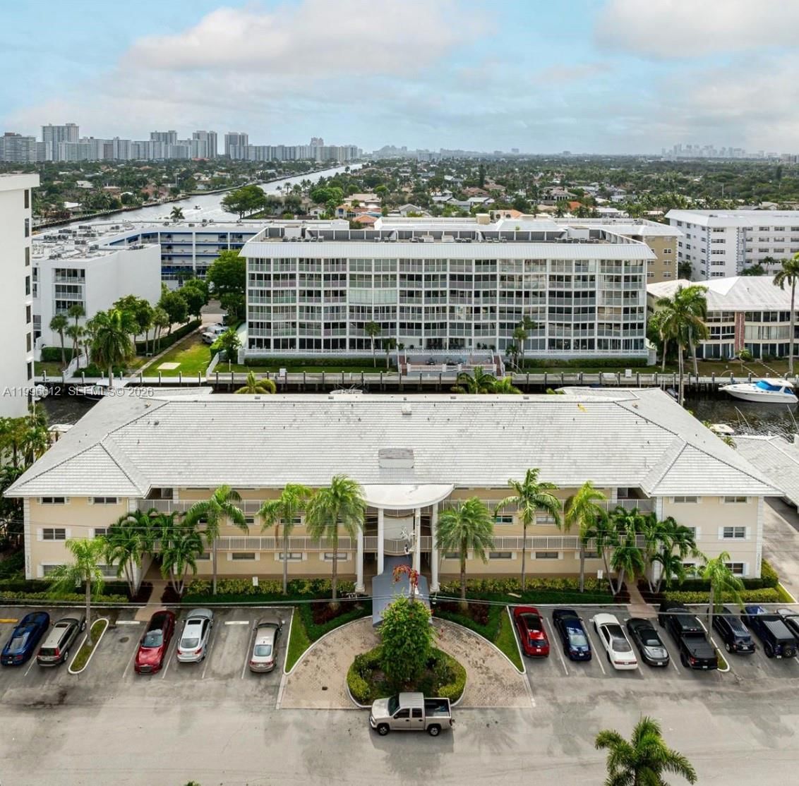 Real estate property located at 3090 48th St #7, Broward, Williamsburg Condo, Fort Lauderdale, FL