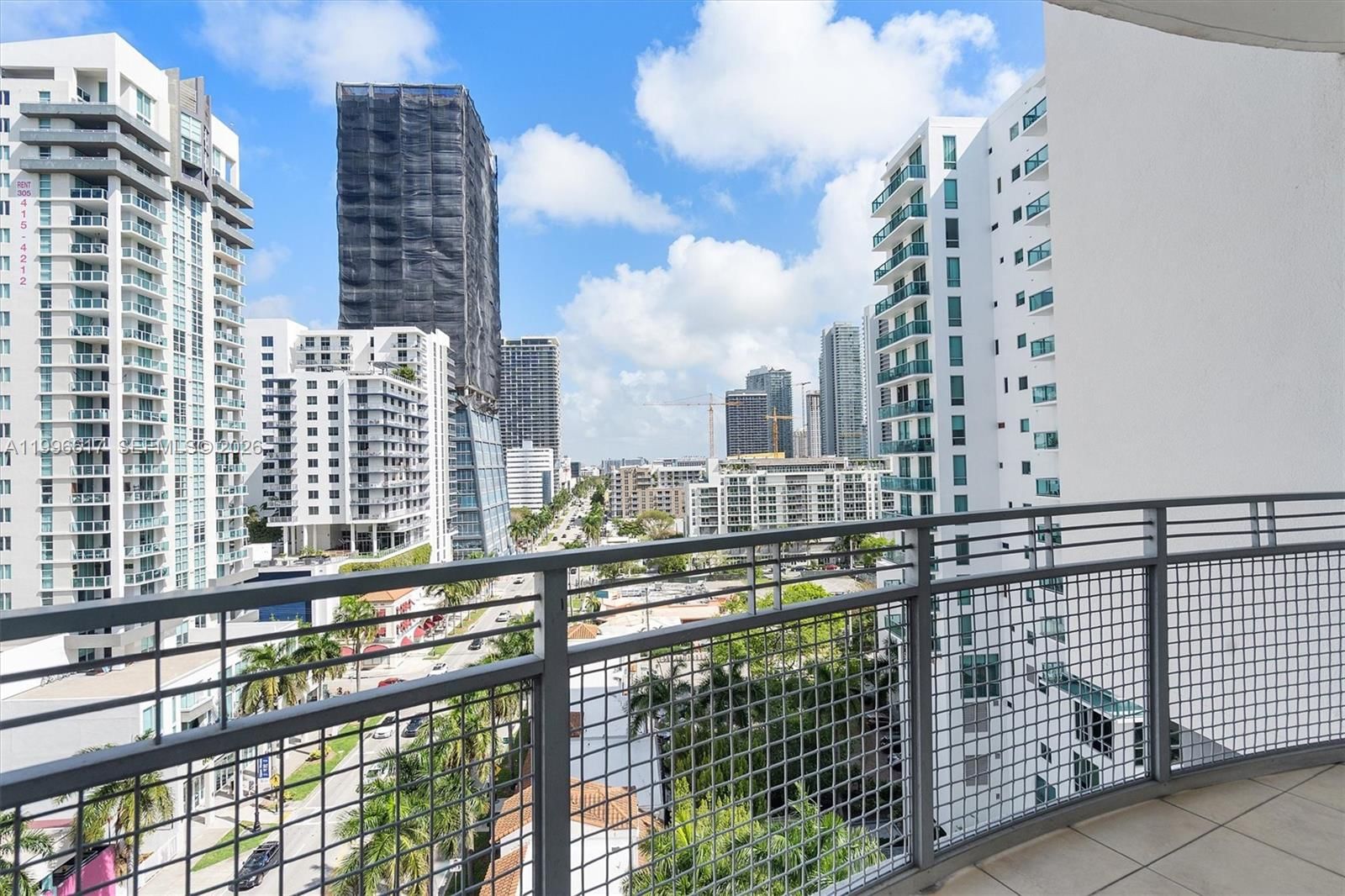 Real estate property located at 350 24th St #1007, Miami-dade, City 24 Condo, Miami, FL