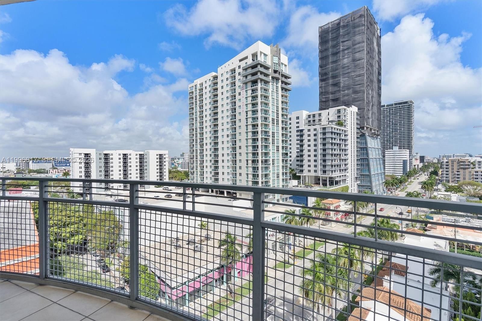 Real estate property located at 350 24th St #1007, Miami-dade, City 24 Condo, Miami, FL