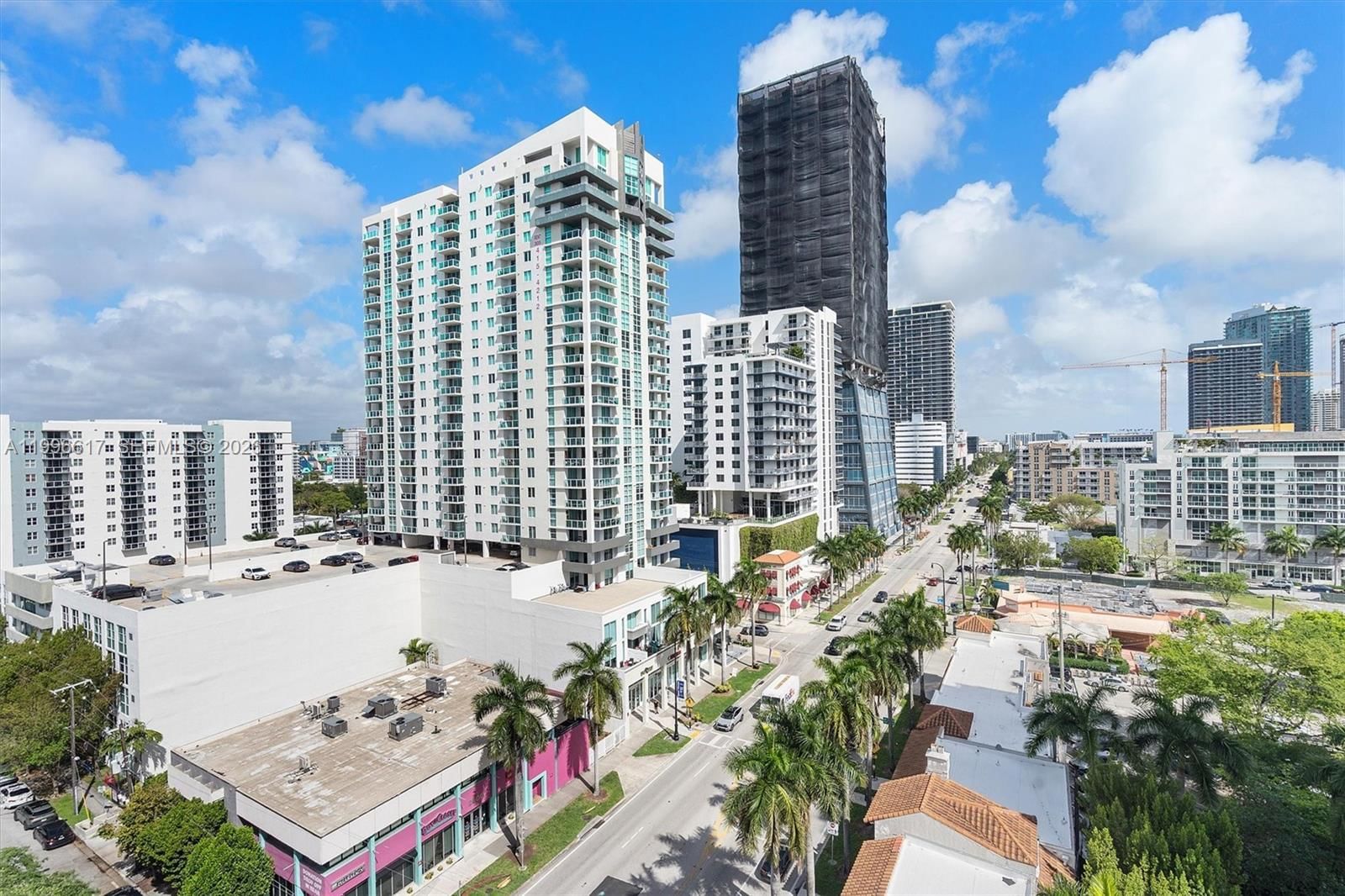 Real estate property located at 350 24th St #1007, Miami-dade, City 24 Condo, Miami, FL