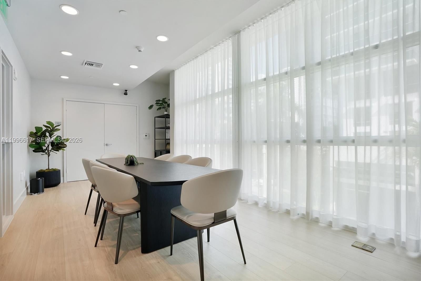 Real estate property located at 350 24th St #1007, Miami-dade, City 24 Condo, Miami, FL