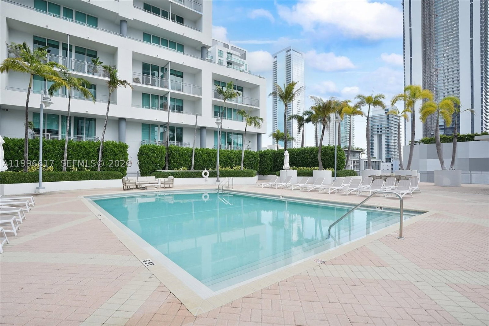 Real estate property located at 350 24th St #1007, Miami-dade, City 24 Condo, Miami, FL