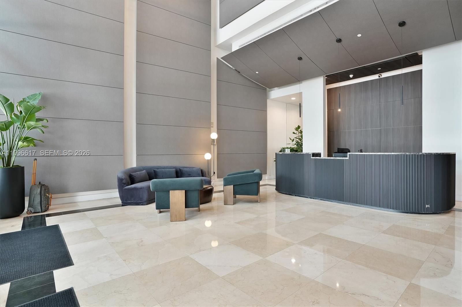 Real estate property located at 350 24th St #1007, Miami-dade, City 24 Condo, Miami, FL