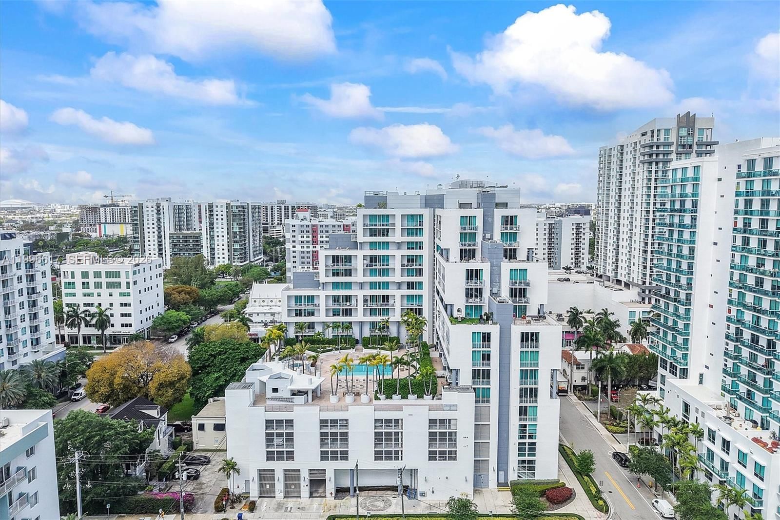 Real estate property located at 350 24th St #1007, Miami-dade, City 24 Condo, Miami, FL