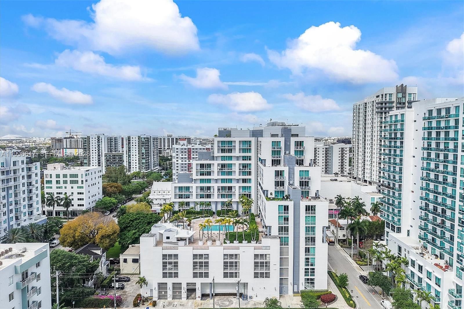 Real estate property located at 350 24th St #1007, Miami-dade, City 24 Condo, Miami, FL