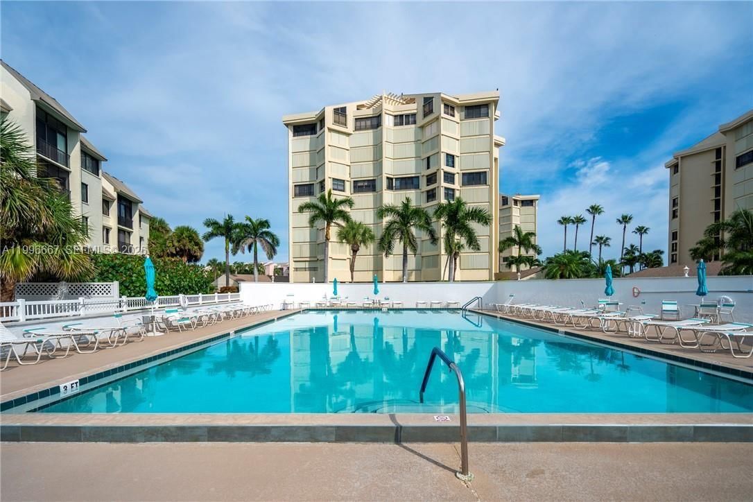 Real estate property located at 2400 Ocean Dr #5513, St Lucie, Golf Villas, Fort Pierce, FL