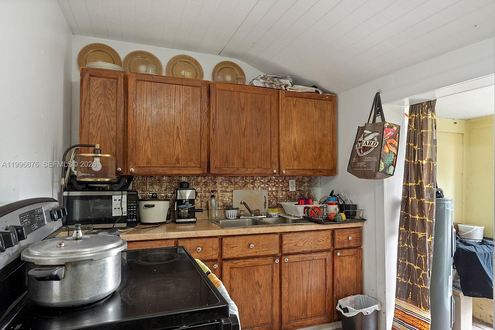 Real estate property located at 3035 93rd St, Miami-dade, The Tropics Amd, Miami, FL