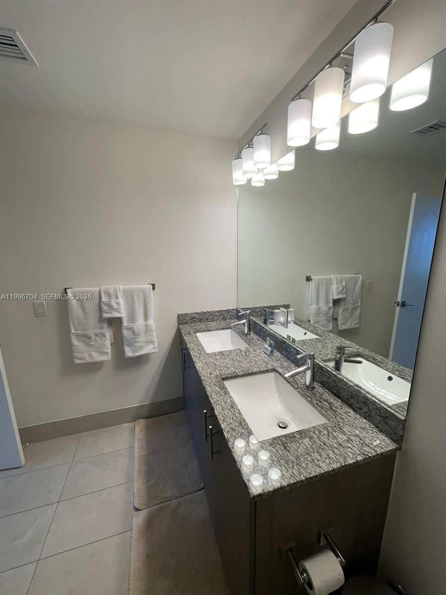 Real estate property located at 5350 84th Ave #1803, Miami-dade, 5350 Park Condo, Doral, FL