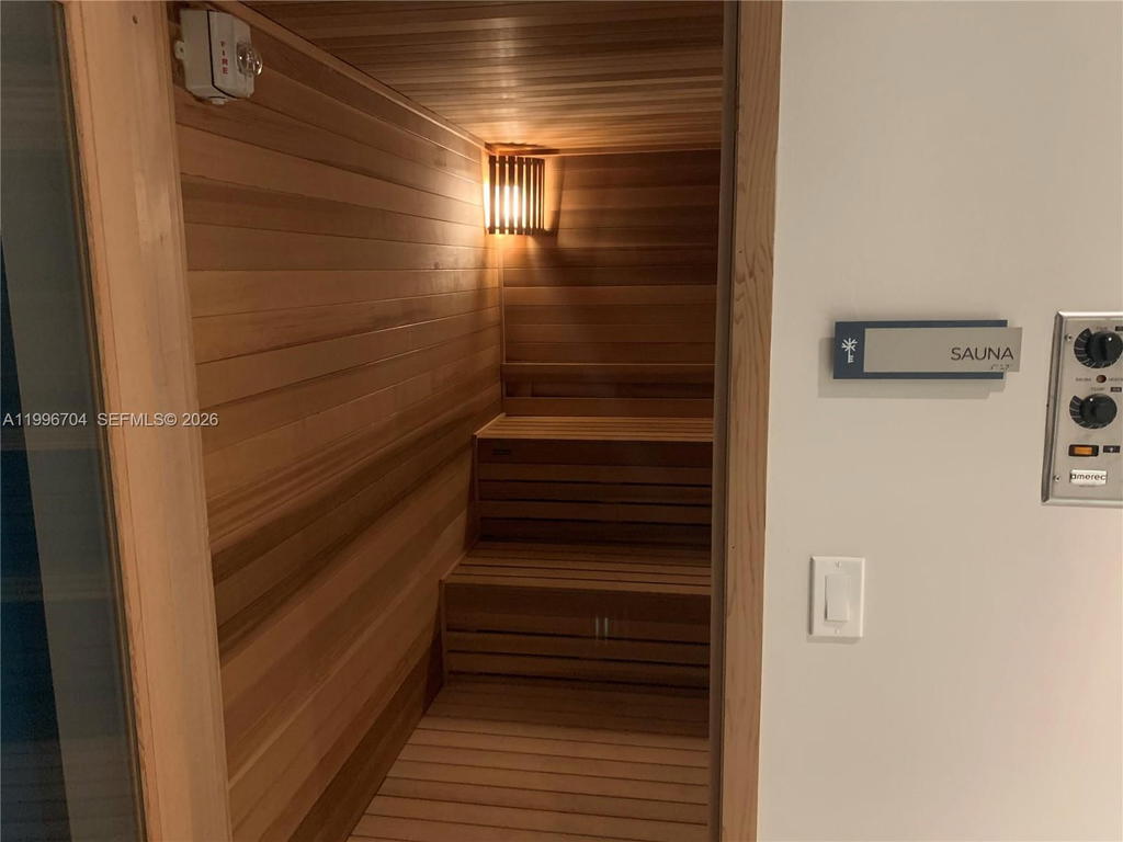 Real estate property located at 5350 84th Ave #1803, Miami-dade, 5350 Park Condo, Doral, FL