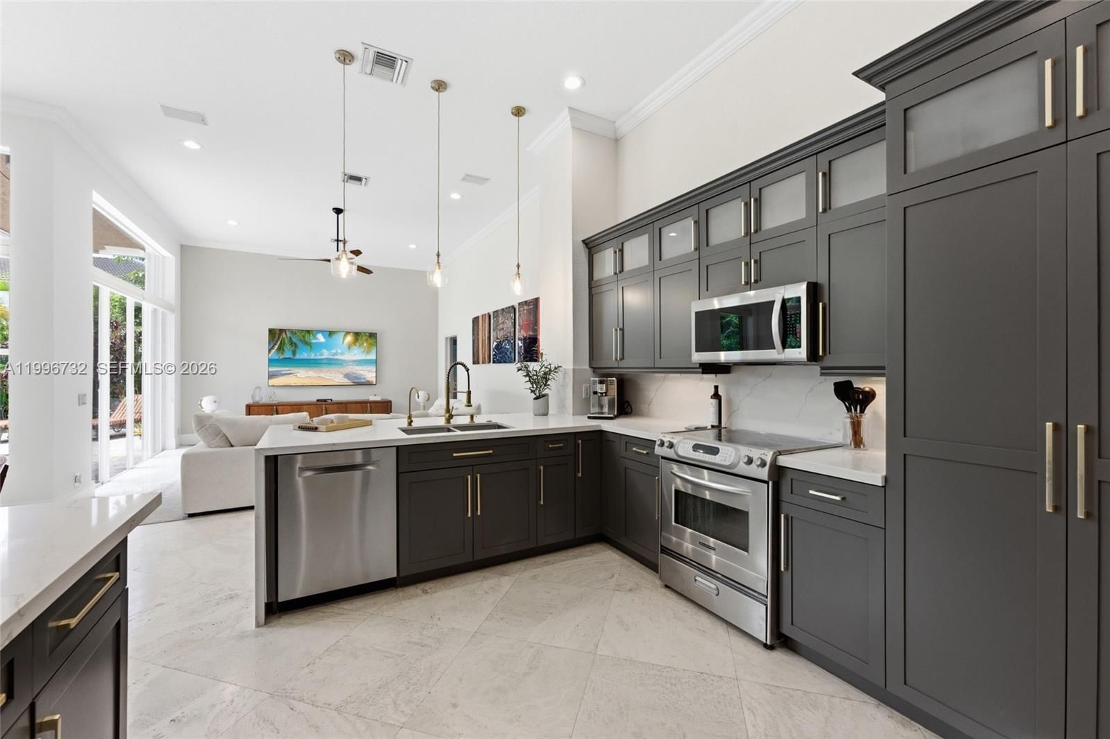 Real estate property located at 1783 Victoria Pointe Cir, Broward, Weston Hills Montclaire, Weston, FL