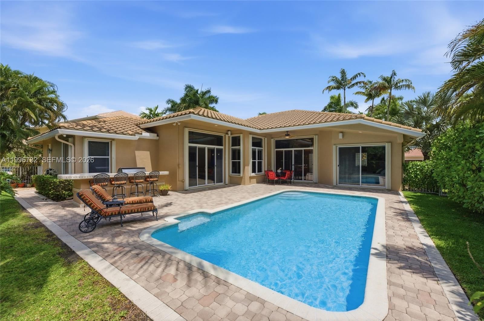 Real estate property located at 1783 Victoria Pointe Cir, Broward, Weston Hills Montclaire, Weston, FL