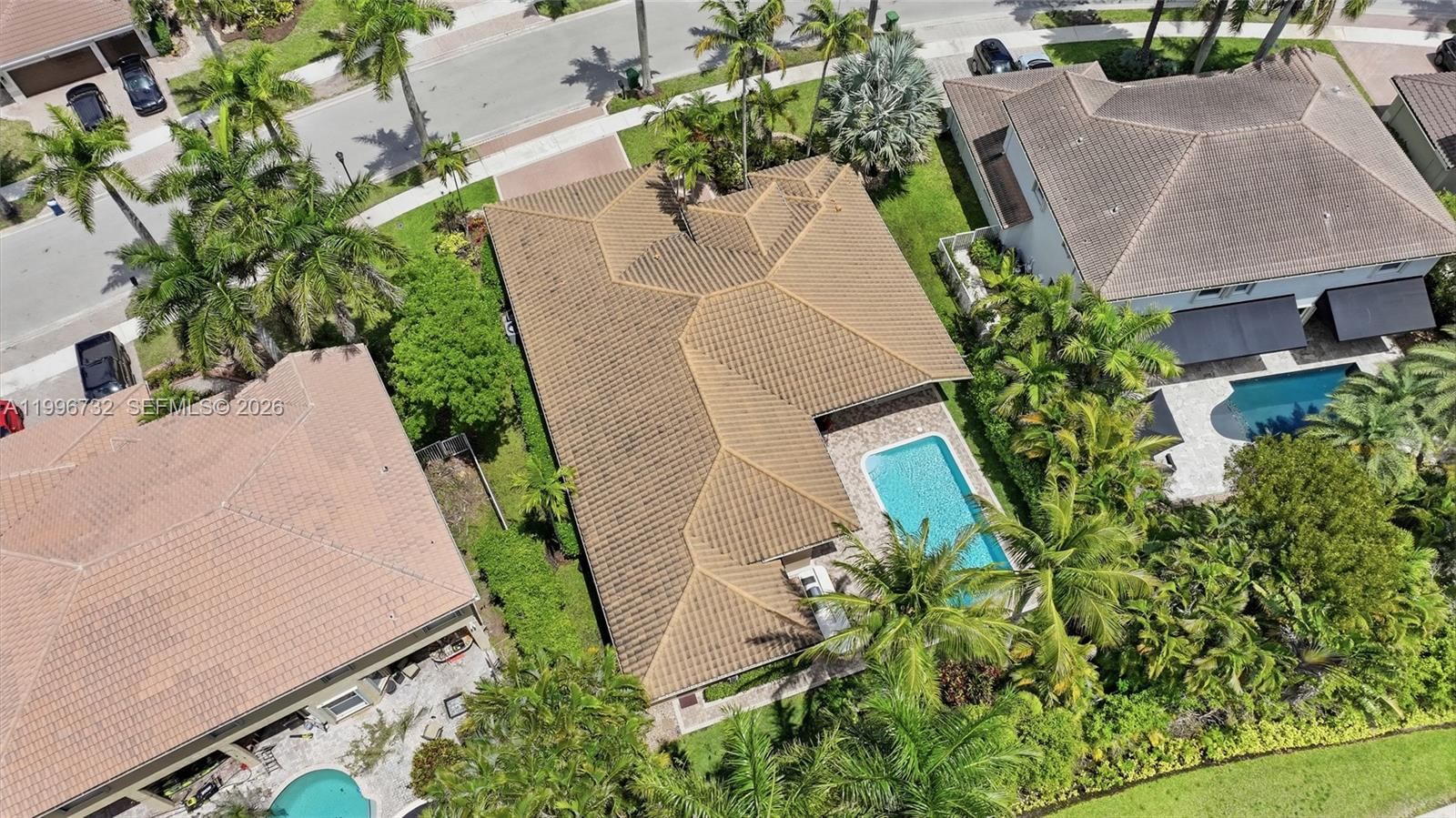 Real estate property located at 1783 Victoria Pointe Cir, Broward, Weston Hills Montclaire, Weston, FL