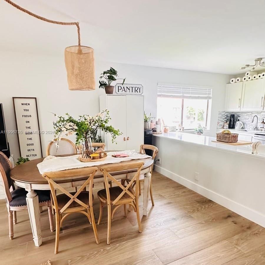 Real estate property located at 223 Lakeview Dr #204, Broward, Racquet Club Apartments A, Weston, FL