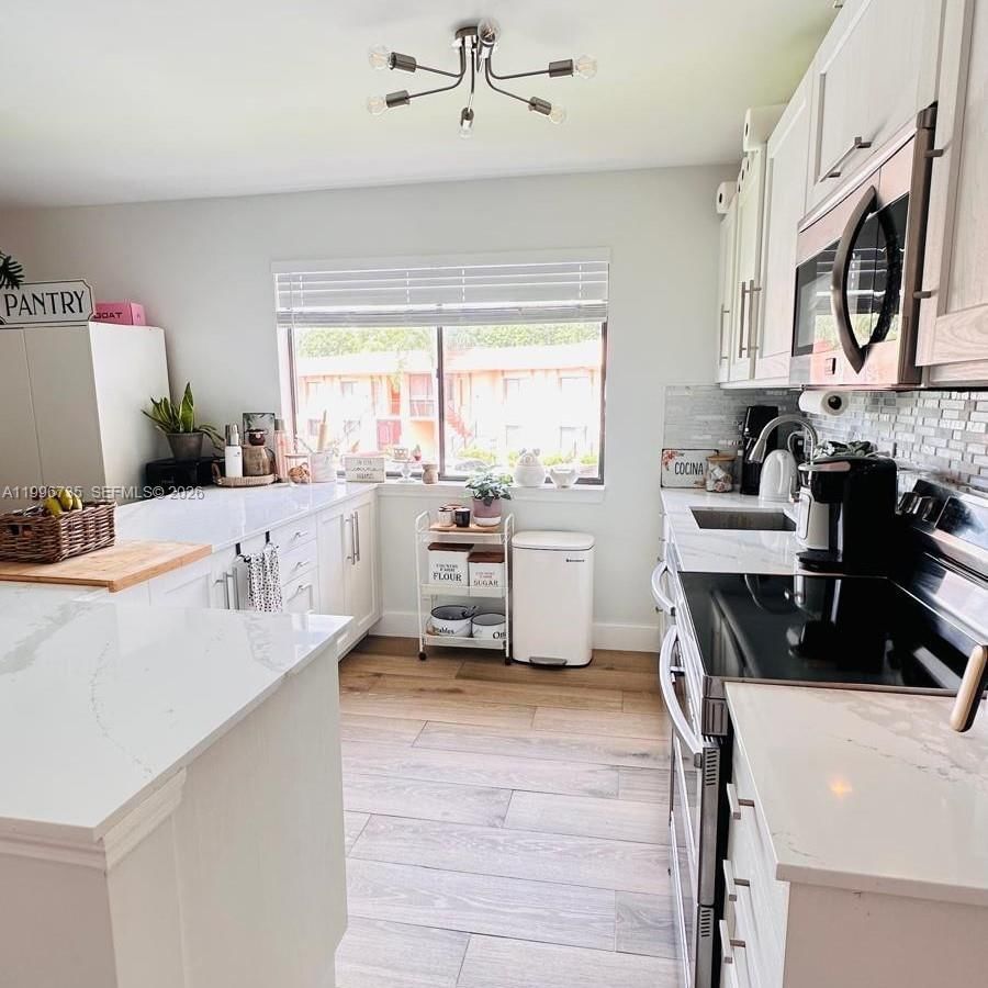 Real estate property located at 223 Lakeview Dr #204, Broward, Racquet Club Apartments A, Weston, FL