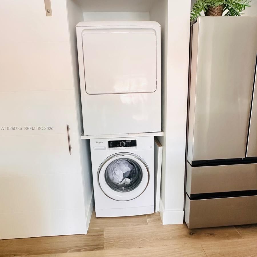 Real estate property located at 223 Lakeview Dr #204, Broward, Racquet Club Apartments A, Weston, FL