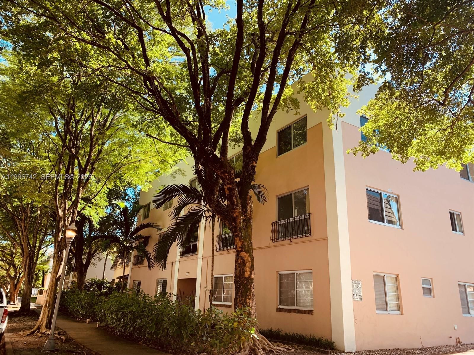 Real estate property located at 1110 Salzedo St #2C, Miami-dade, Salzedo Manor Condo, Coral Gables, FL