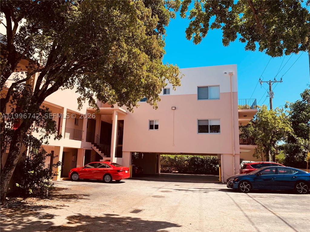 Real estate property located at 1110 Salzedo St #2C, Miami-dade, Salzedo Manor Condo, Coral Gables, FL
