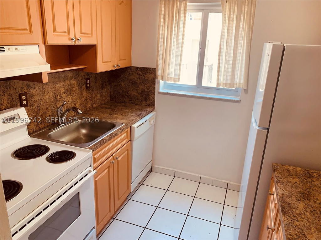 Real estate property located at 1110 Salzedo St #2C, Miami-dade, Salzedo Manor Condo, Coral Gables, FL