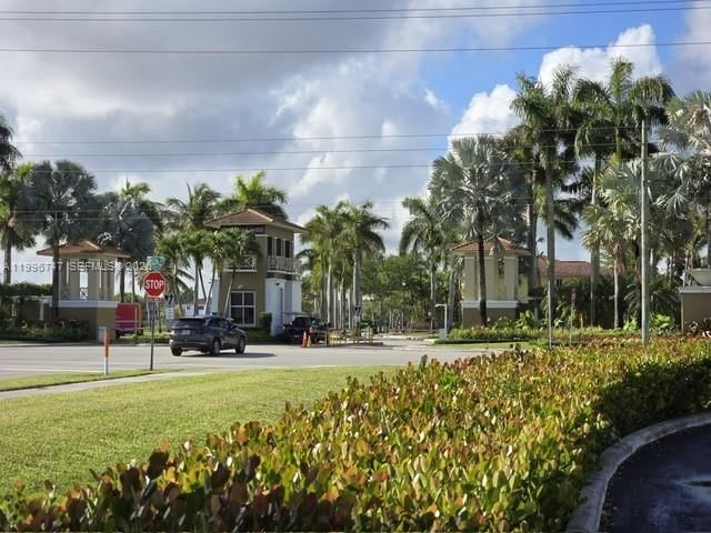 Real estate property located at 13016 142nd Ter, Miami-dade, Twin Lake Shores South, Miami, FL