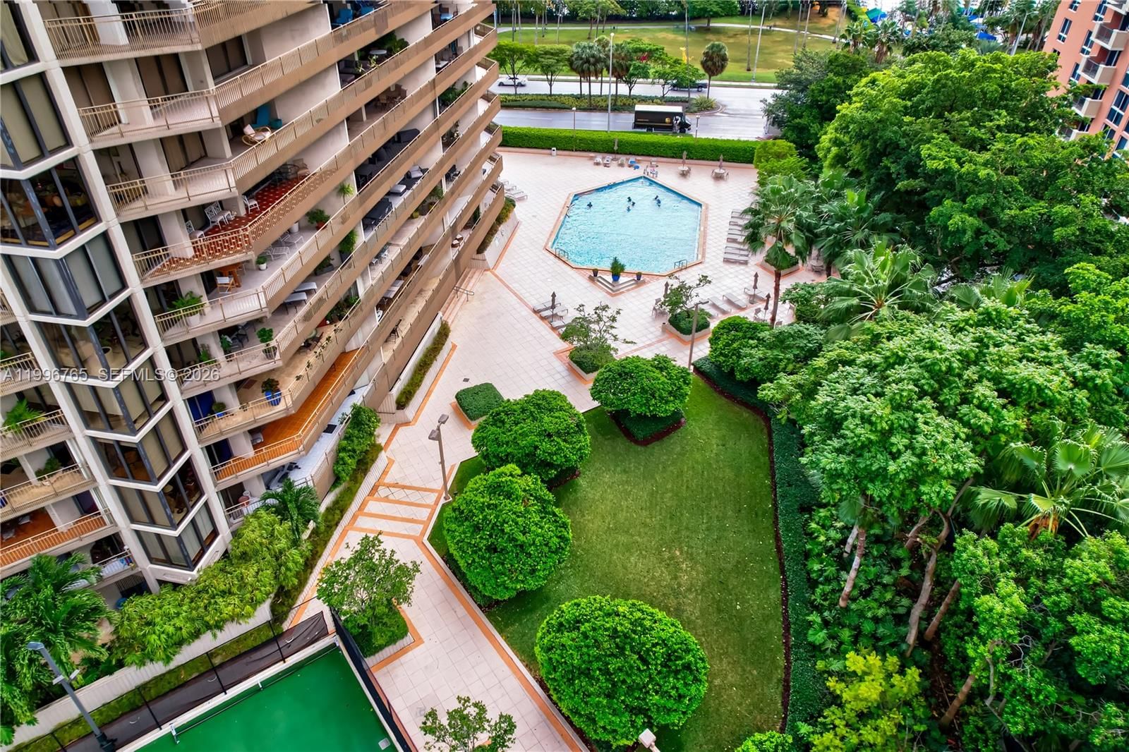 Real estate property located at 2901 Bayshore Dr #16G, Miami-dade, Yacht Harbour Condo, Miami, FL