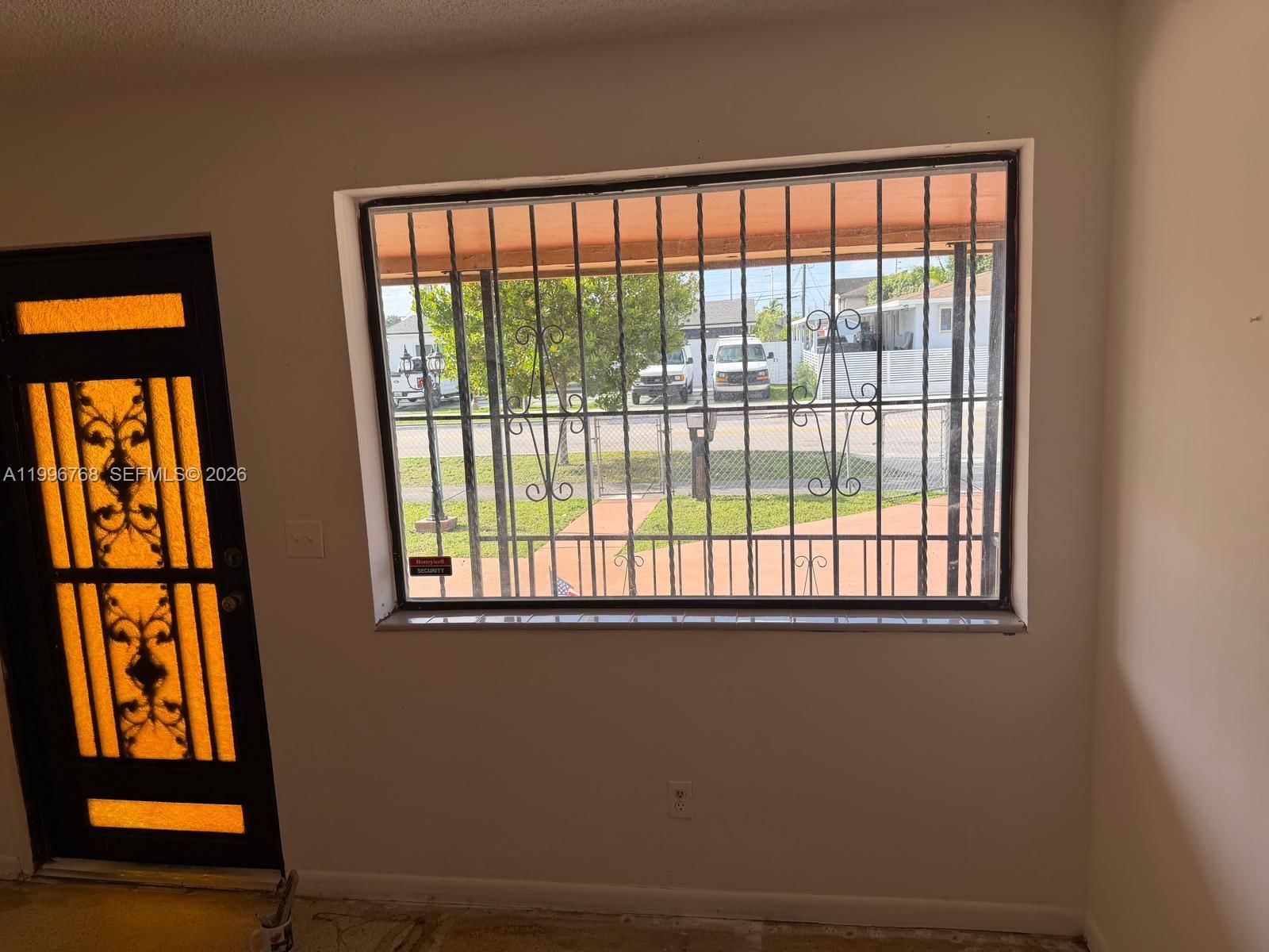 Real estate property located at 1185 32nd St, Miami-dade, Sel-clar Manors, Hialeah, FL