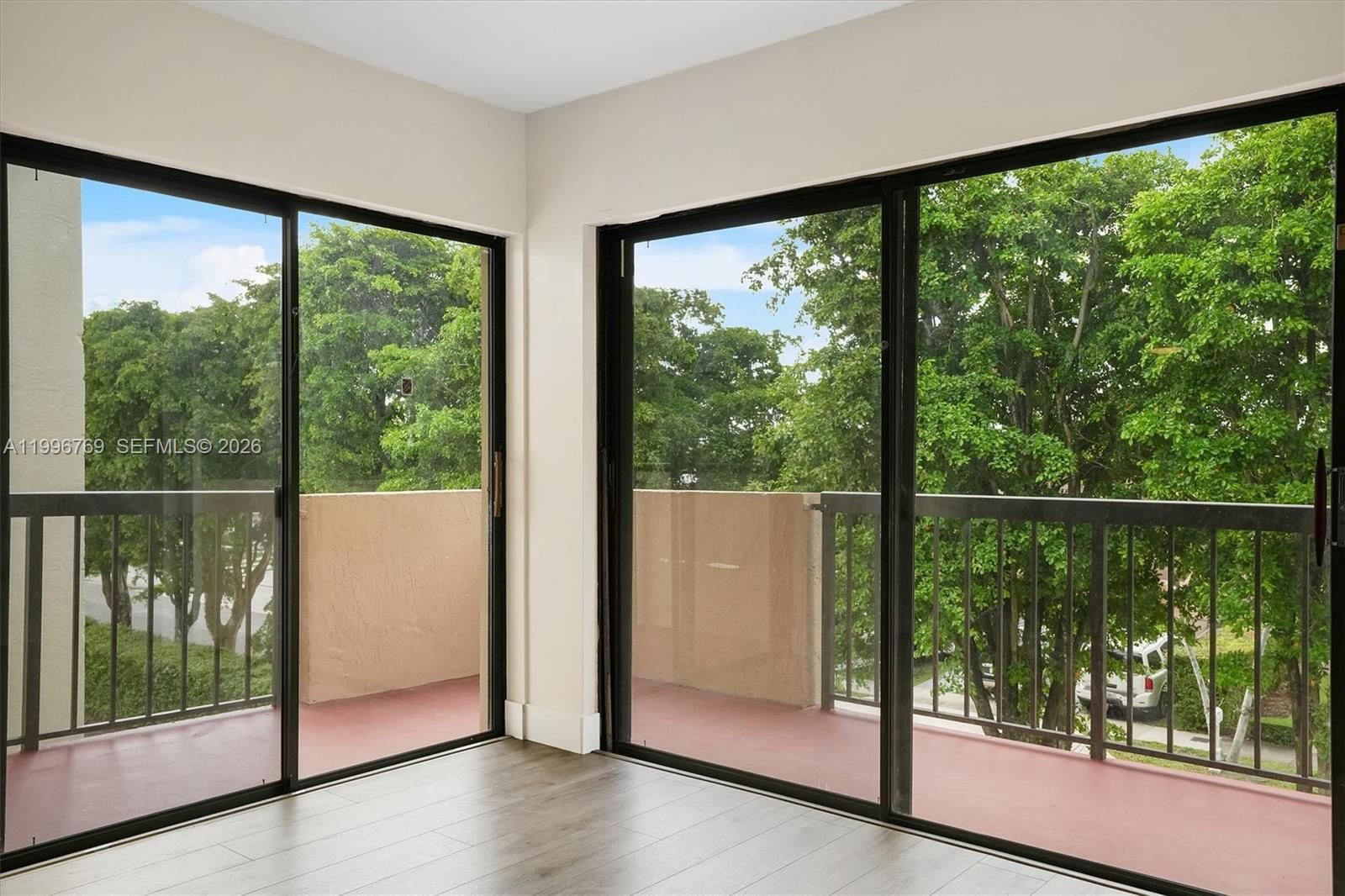 Real estate property located at 995 84th Ave #309, Miami-dade, Westchester Point Condo, Miami, FL