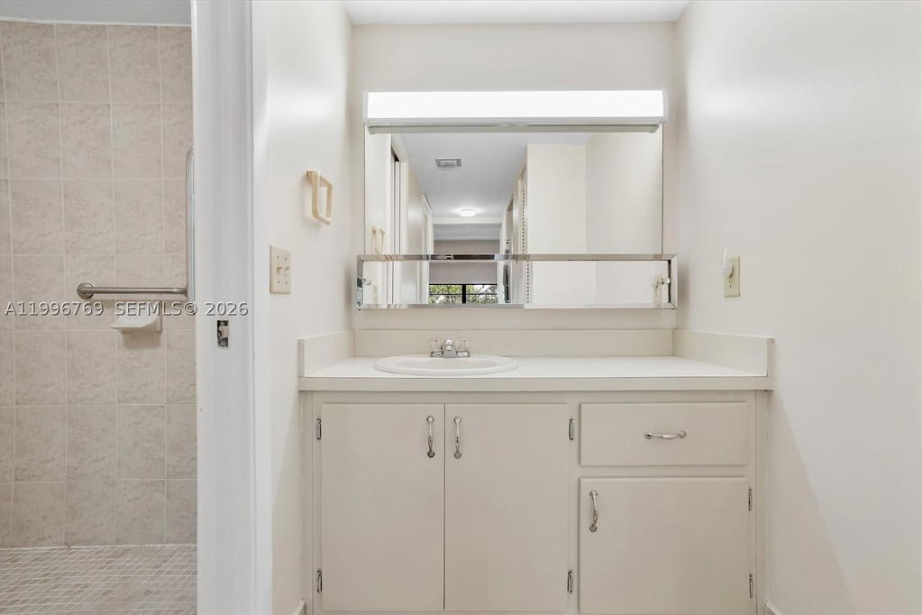 Real estate property located at 995 84th Ave #309, Miami-dade, Westchester Point Condo, Miami, FL