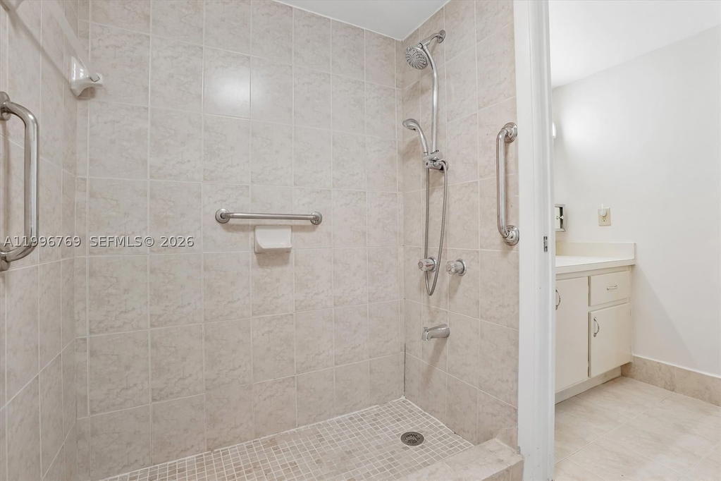 Real estate property located at 995 84th Ave #309, Miami-dade, Westchester Point Condo, Miami, FL