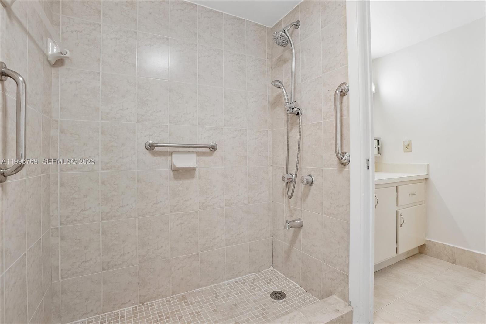 Real estate property located at 995 84th Ave #309, Miami-dade, Westchester Point Condo, Miami, FL
