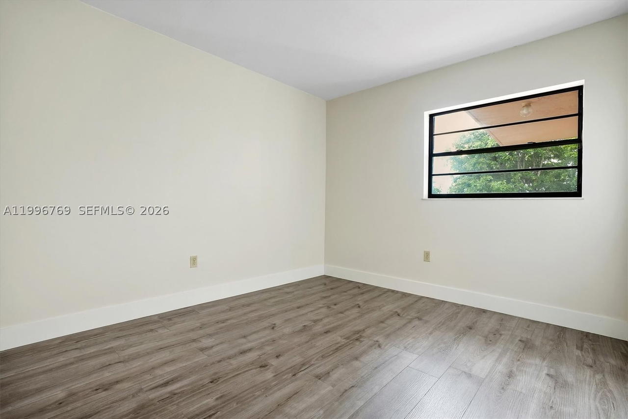 Real estate property located at 995 84th Ave #309, Miami-dade, Westchester Point Condo, Miami, FL