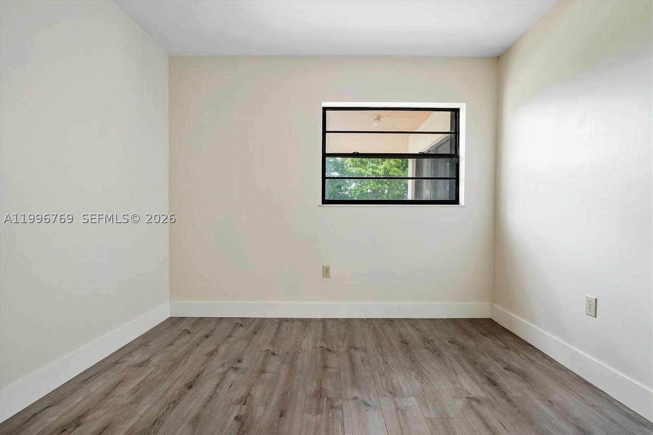 Real estate property located at 995 84th Ave #309, Miami-dade, Westchester Point Condo, Miami, FL