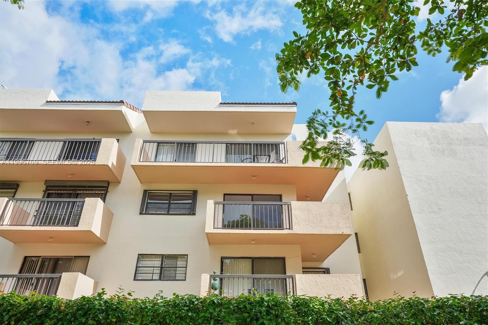 Real estate property located at 995 84th Ave #309, Miami-dade, Westchester Point Condo, Miami, FL