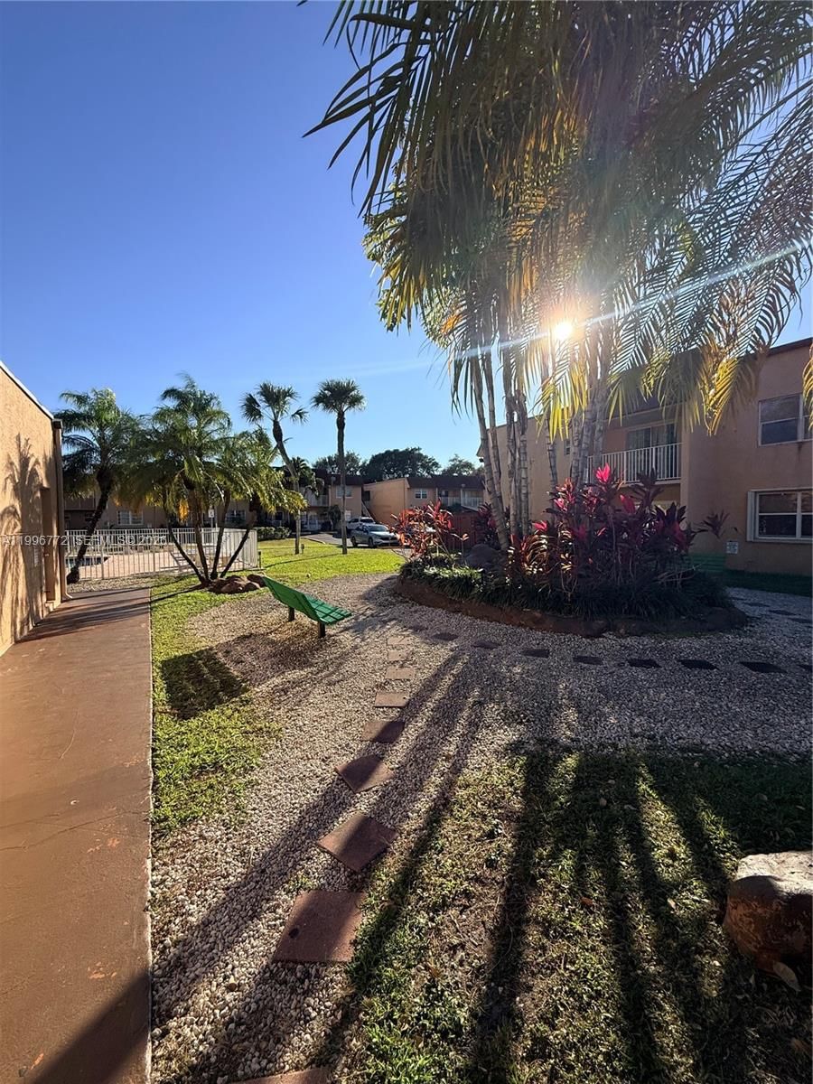 Real estate property located at 9972 88th St #1125, Miami-dade, Puerta Del Sol Condominium, Miami, FL