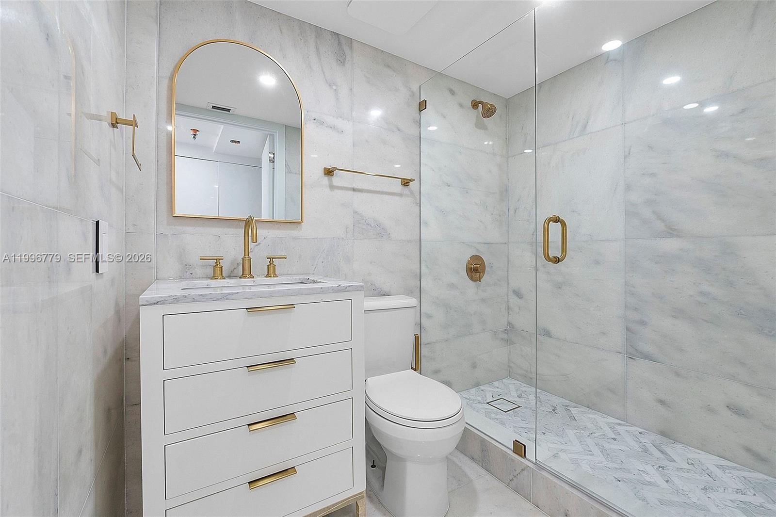 Real estate property located at 540 Brickell Key Dr #928, Miami-dade, Brickell Key Ii Condo, Miami, FL