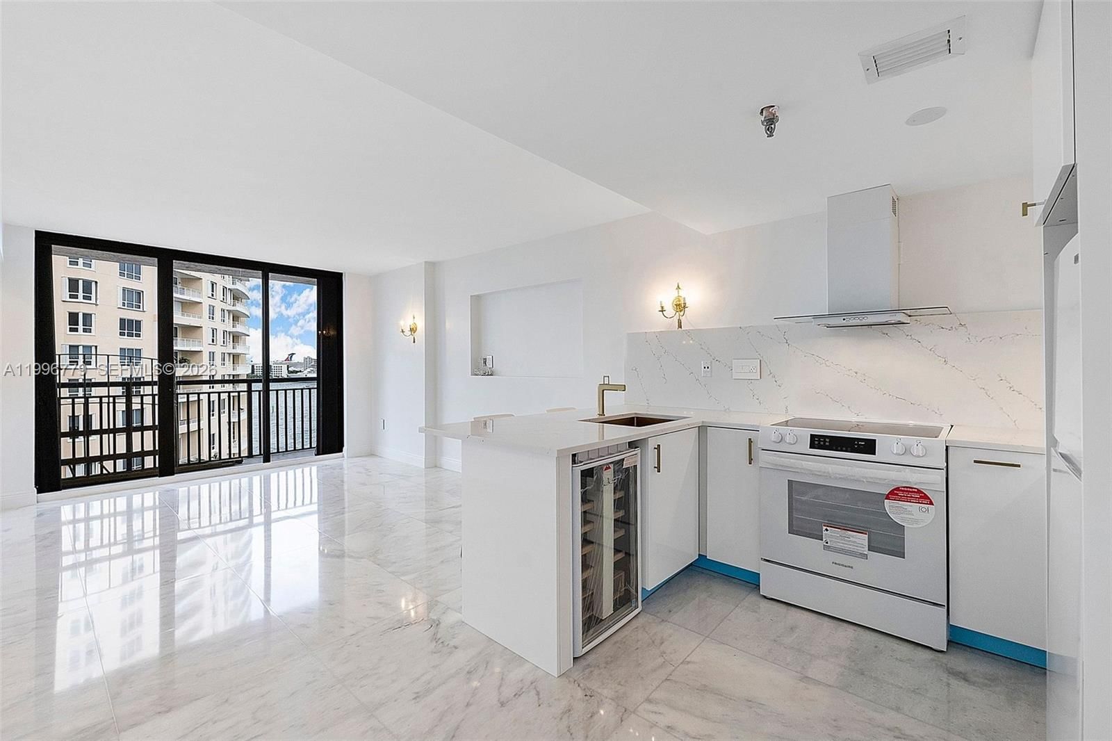 Real estate property located at 540 Brickell Key Dr #928, Miami-dade, Brickell Key Ii Condo, Miami, FL