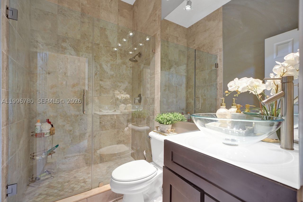 Real estate property located at 3982 Whitewater Ave, Broward, Isles At Weston, Weston, FL