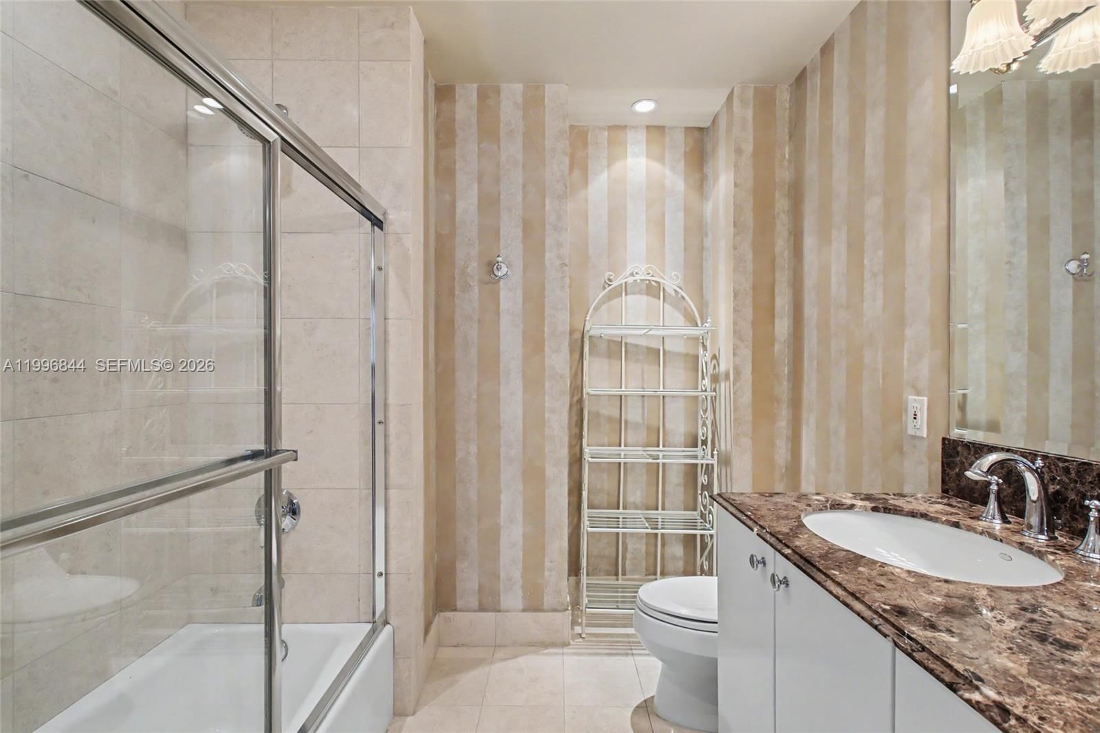 Real estate property located at 60 Edgewater Dr #3G, Miami-dade, The Gables Condo, Coral Gables, FL