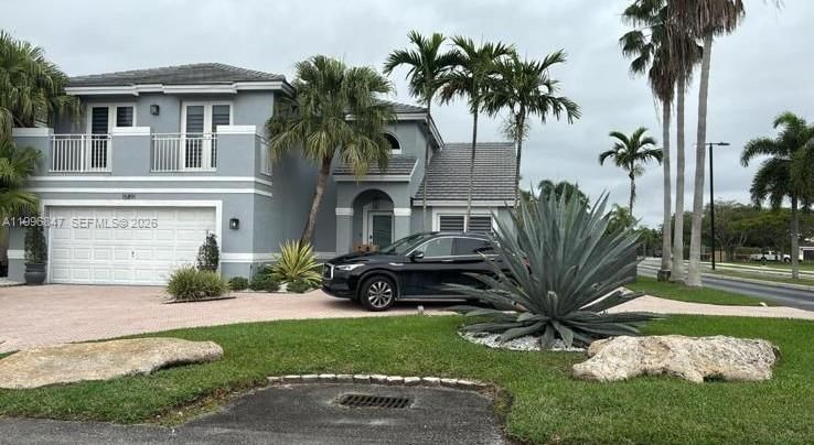 Real estate property located at 15891 76th St, Miami-dade, Heftler Homes At Lago Mar, Miami, FL