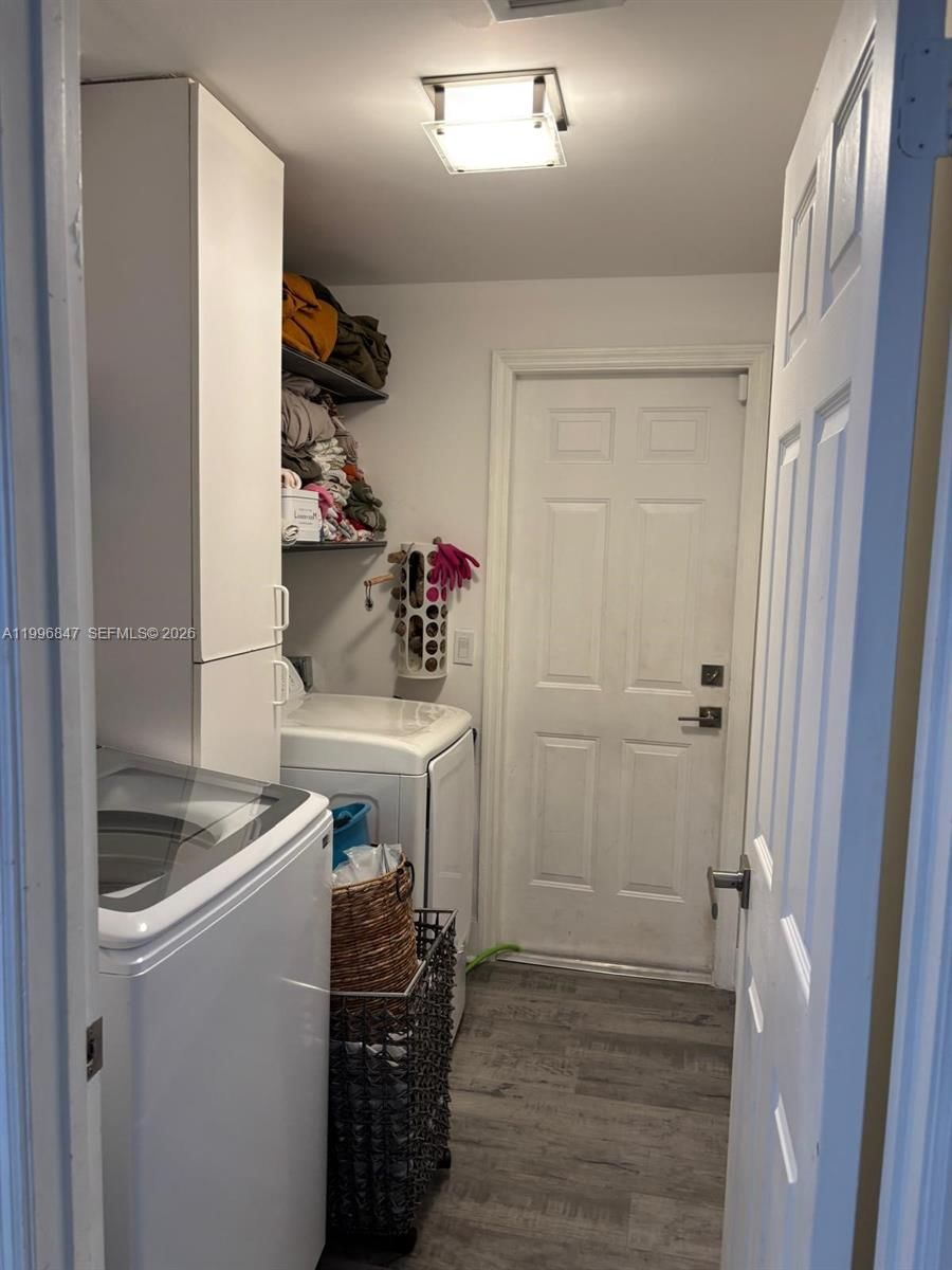 Real estate property located at 15891 76th St, Miami-dade, Heftler Homes At Lago Mar, Miami, FL