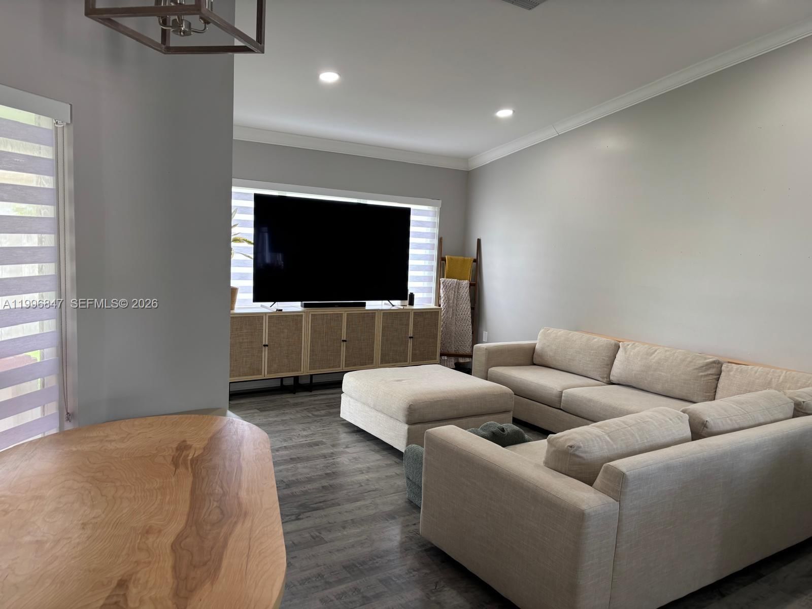 Real estate property located at 15891 76th St, Miami-dade, Heftler Homes At Lago Mar, Miami, FL