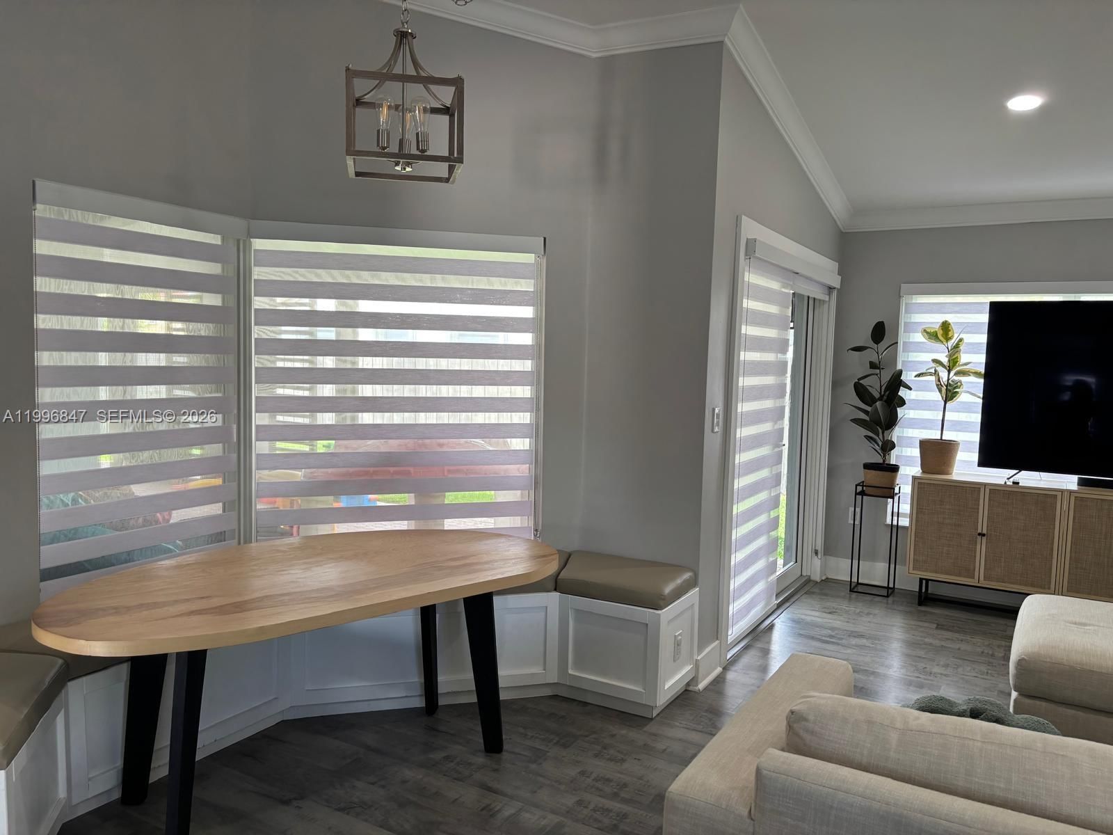 Real estate property located at 15891 76th St, Miami-dade, Heftler Homes At Lago Mar, Miami, FL