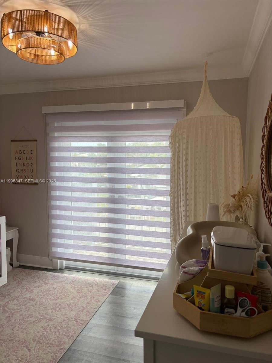 Real estate property located at 15891 76th St, Miami-dade, Heftler Homes At Lago Mar, Miami, FL