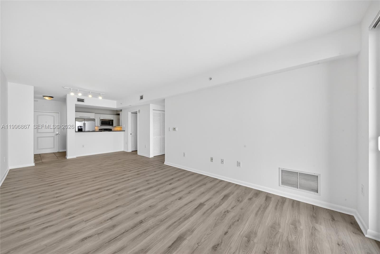 Real estate property located at 7350 89th St #1703S, Miami-dade, Toscano Condo, Miami, FL