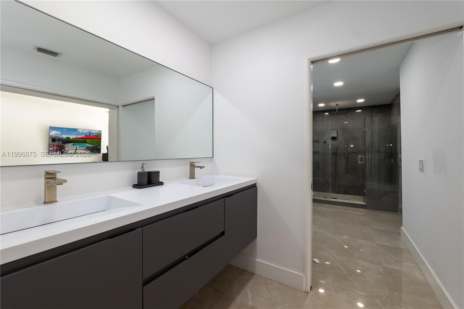 Real estate property located at 4901 101st Ave, Miami-dade, Tropical Estates 1st Addn, Miami, FL