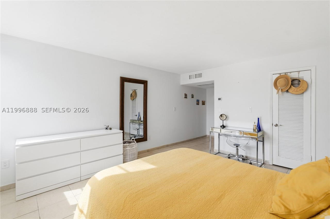 Real estate property located at 6450 Collins Ave #204, Miami-dade, Ocean Park Condo, Miami Beach, FL