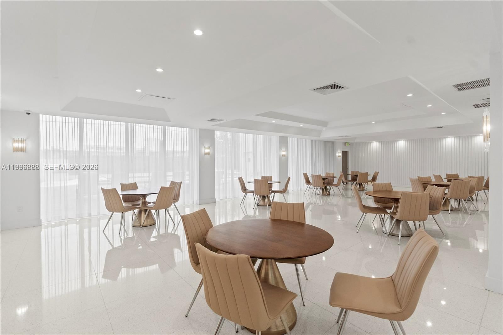 Real estate property located at 6450 Collins Ave #204, Miami-dade, Ocean Park Condo, Miami Beach, FL