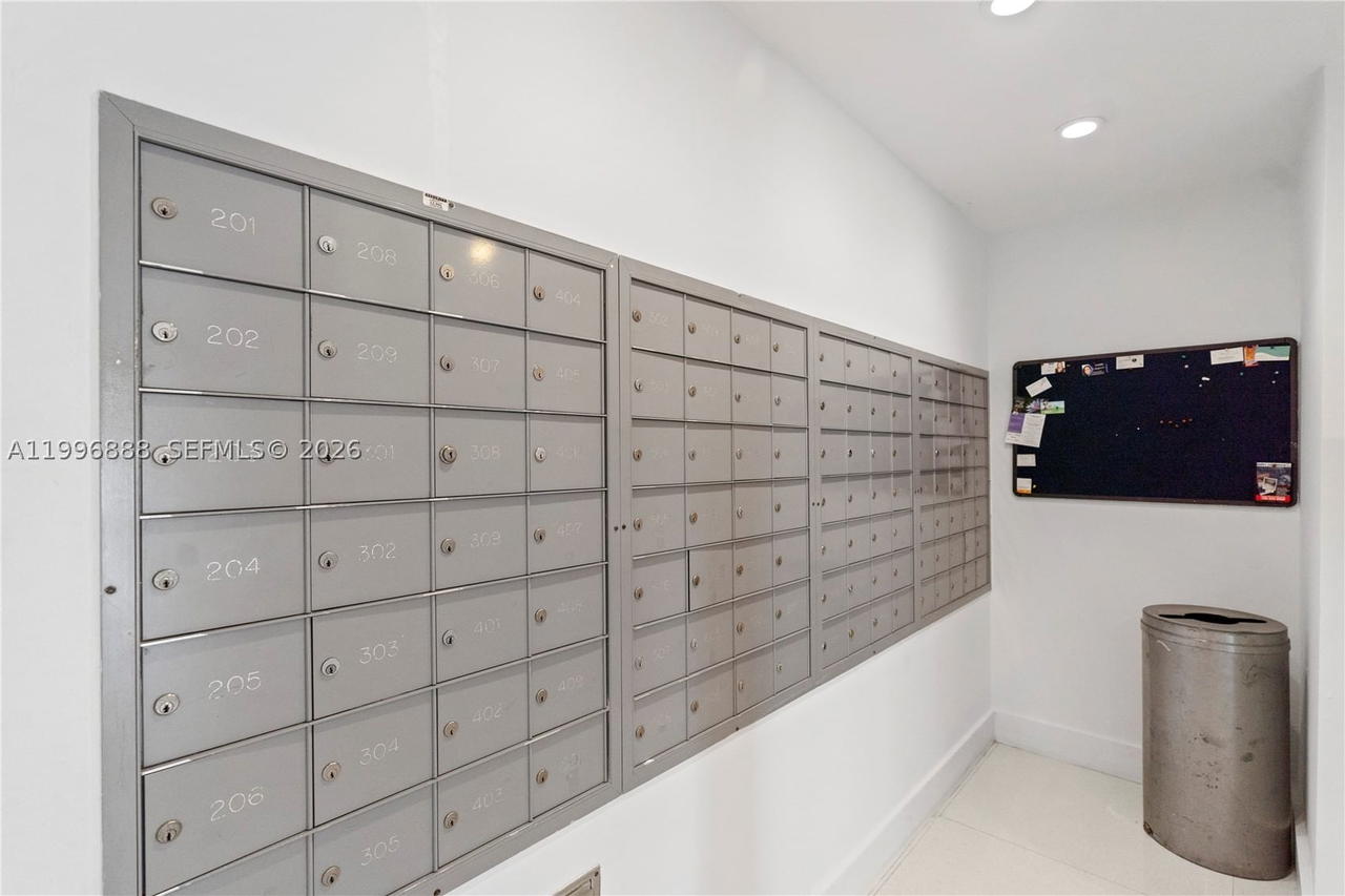 Real estate property located at 6450 Collins Ave #204, Miami-dade, Ocean Park Condo, Miami Beach, FL