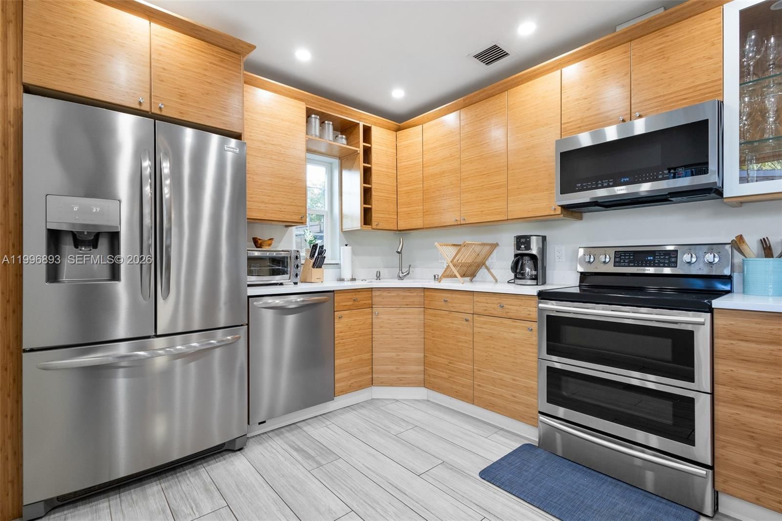 Real estate property located at 201 16th Ct, Broward, Placido Place, Fort Lauderdale, FL